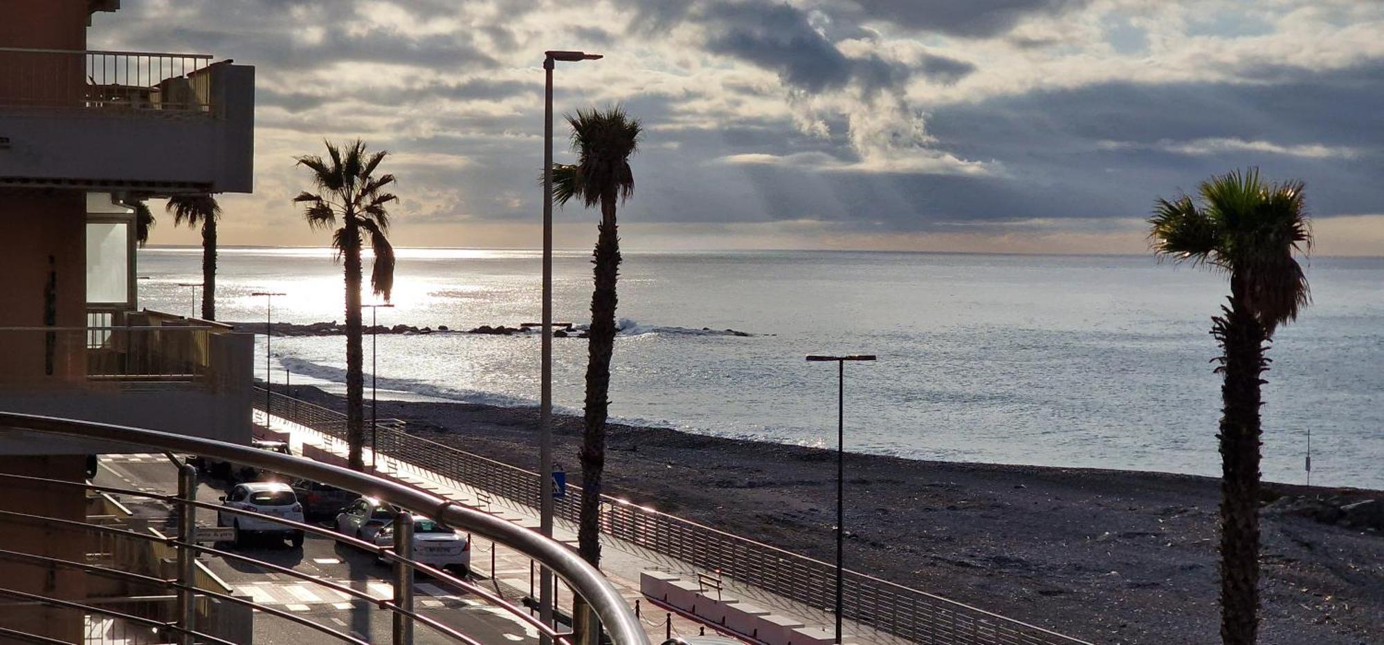Mare Blu Apartment Ventimiglia Luaran gambar