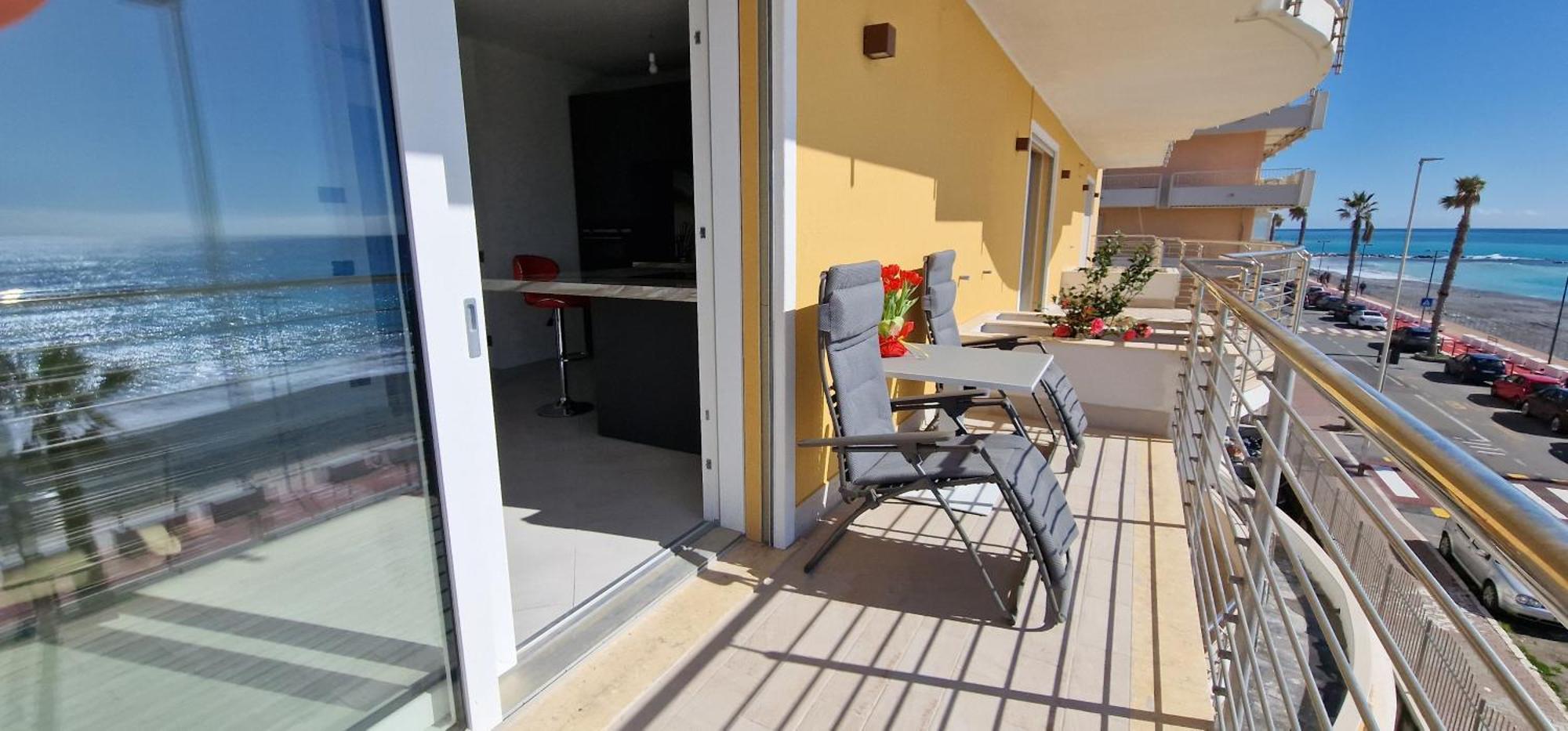 Mare Blu Apartment Ventimiglia Luaran gambar