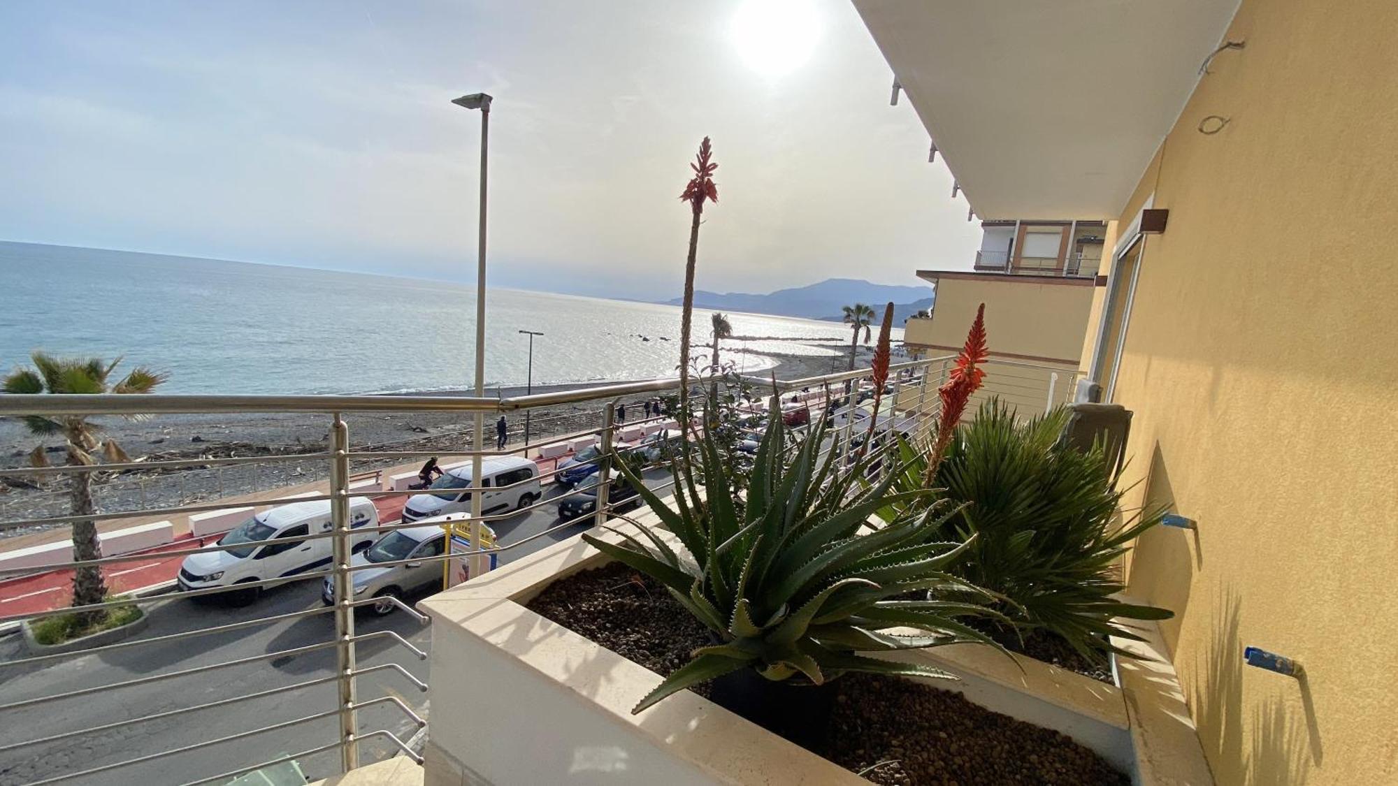 Mare Blu Apartment Ventimiglia Luaran gambar