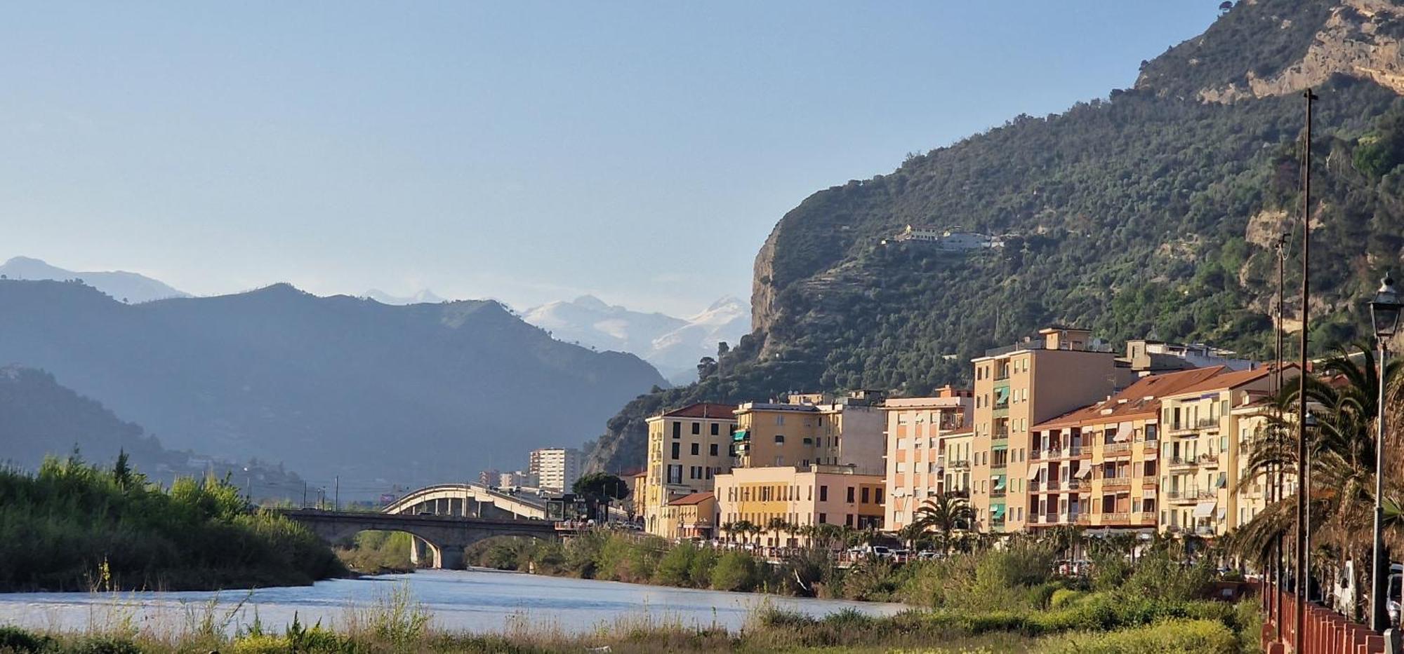 Mare Blu Apartment Ventimiglia Luaran gambar